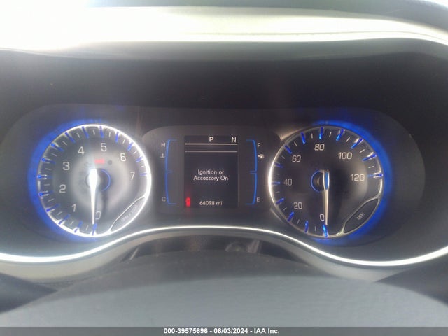 2C4RC1BG5KR560622 Chrysler Pacifica Touring L