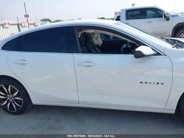 1G1ZG5ST4NF106262 Chevrolet Malibu Fwd Rs