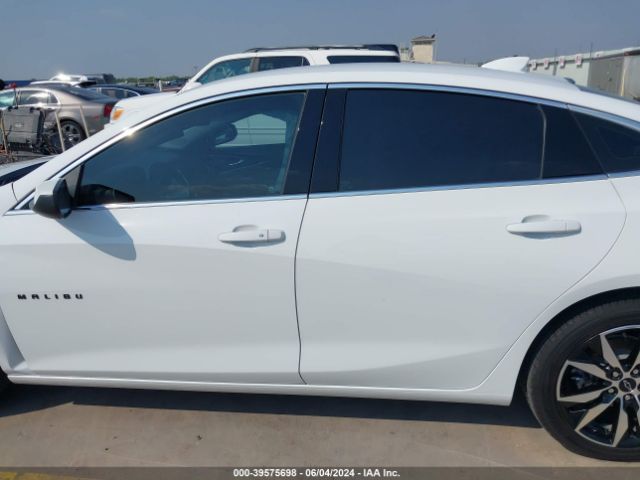 1G1ZG5ST4NF106262 Chevrolet Malibu Fwd Rs