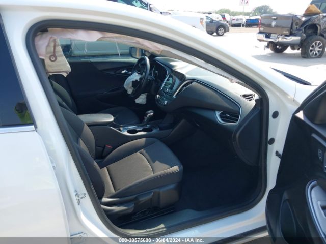 1G1ZG5ST4NF106262 Chevrolet Malibu Fwd Rs