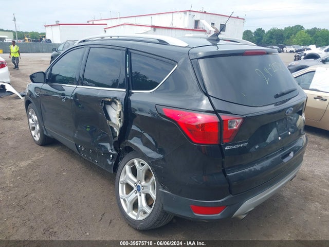 Ford Escape Titanium 2019 1FMCU9J9XKUC31188 Image 3