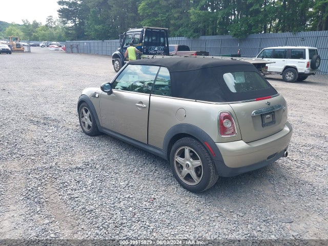 2009 MINI COOPER WMWMR33559TU95255 Photo 2