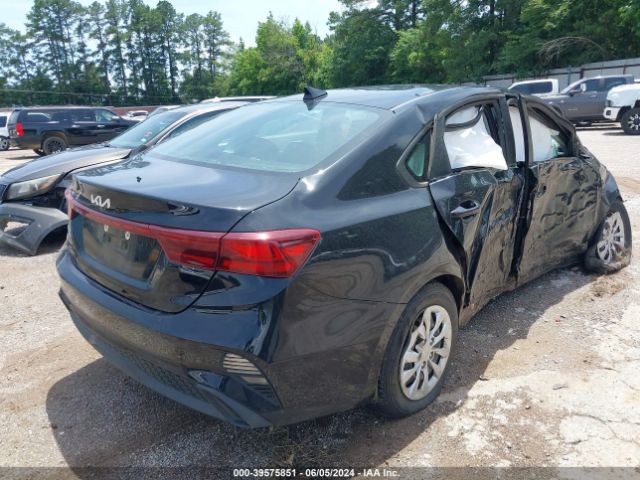 3KPF24AD9RE688064 KIA FORTE LX