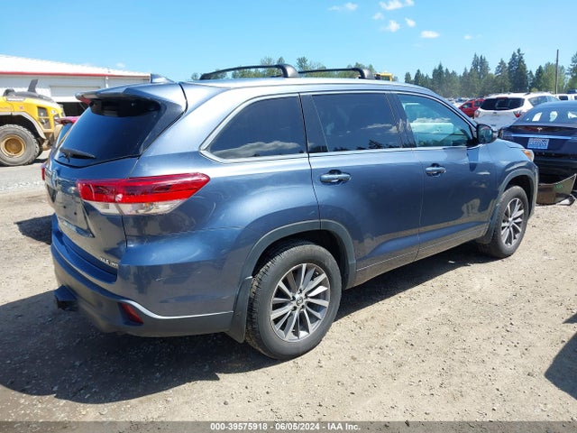 Toyota Highlander Xle 2018 5TDJZRFH5JS865329 Image 4