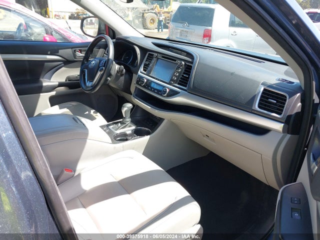 Toyota Highlander Xle 2018 5TDJZRFH5JS865329 Image 5