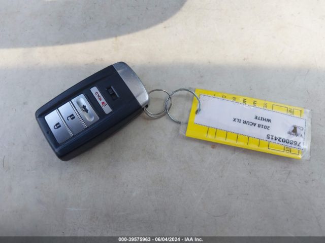 19UDE2F32JA003060 Acura Ilx Acurawatch Plus Package