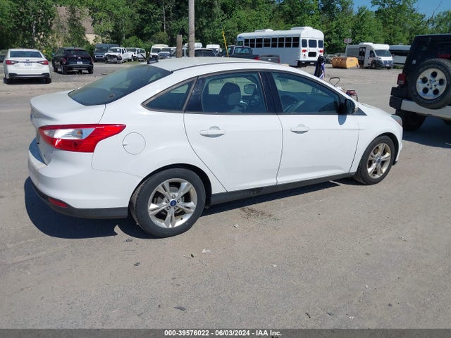 Ford FOCUS SE 2014 1FADP3F23EL257186 Image 4