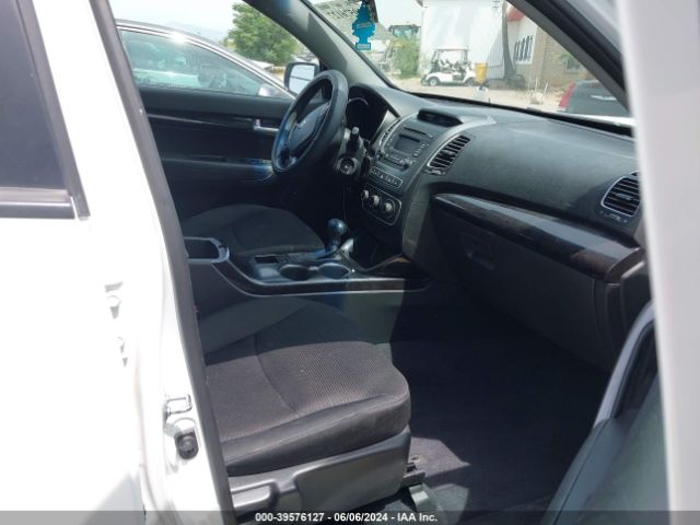 5XYKT4A72EG524187 KIA Sorento Lx V6