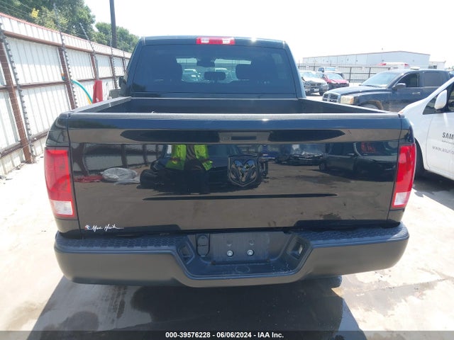 3C6RR6KT8NG172682 RAM 1500 Classic Tradesman  4x2 5'7 Box