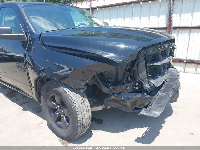 3C6RR6KT8NG172682 RAM 1500 Classic Tradesman  4x2 5'7 Box