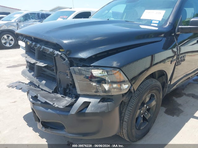 3C6RR6KT8NG172682 RAM 1500 Classic Tradesman  4x2 5'7 Box