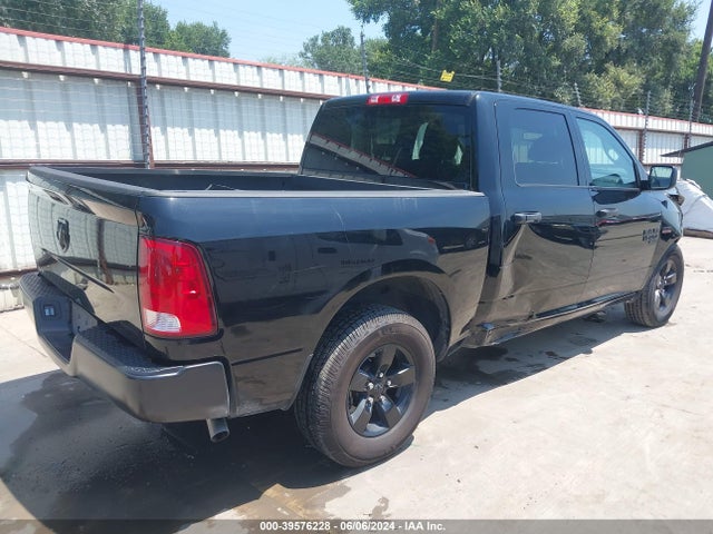 3C6RR6KT8NG172682 RAM 1500 Classic Tradesman  4x2 5'7 Box