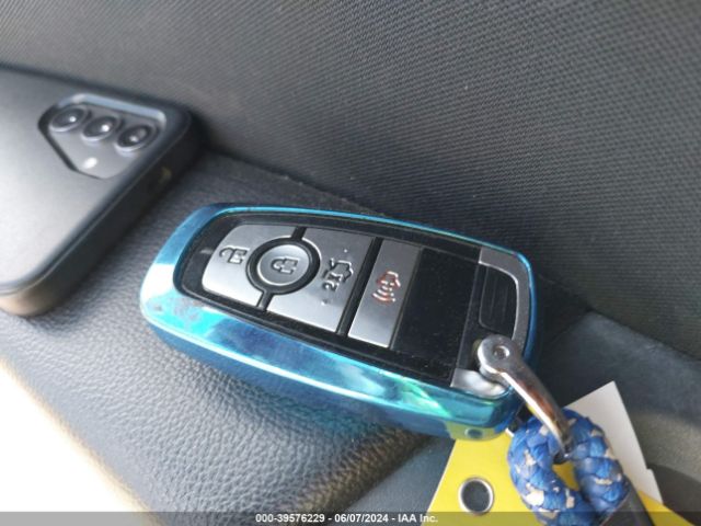3FA6P0LU6KR210891 Ford Fusion Hybrid Se