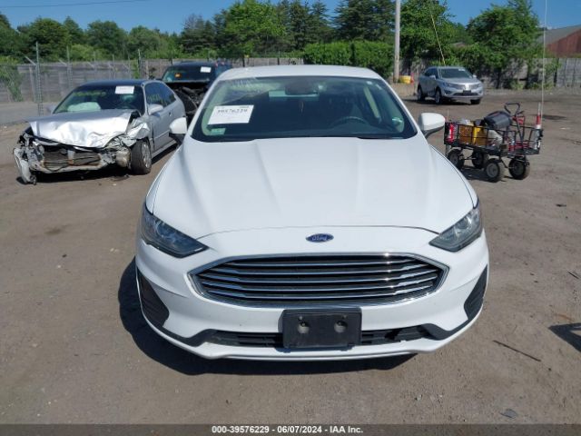 3FA6P0LU6KR210891 Ford Fusion Hybrid Se