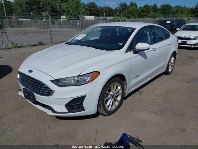3FA6P0LU6KR210891 Ford Fusion Hybrid Se