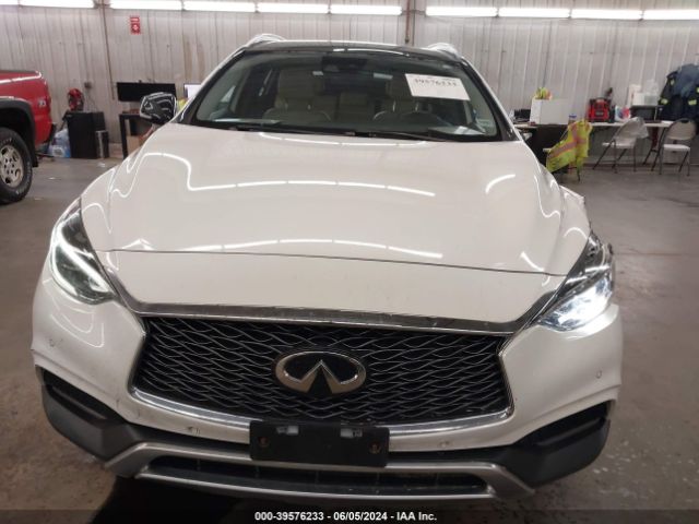 SJKCH5CR2HA024154 Infiniti Qx30 Premium