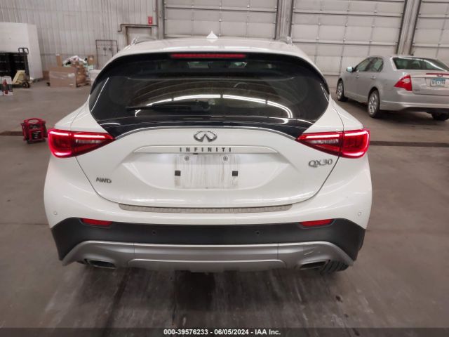 SJKCH5CR2HA024154 Infiniti Qx30 Premium