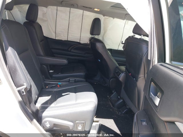 Toyota Highlander Xle V6 2015 5TDJKRFH4FS173350 Image 8