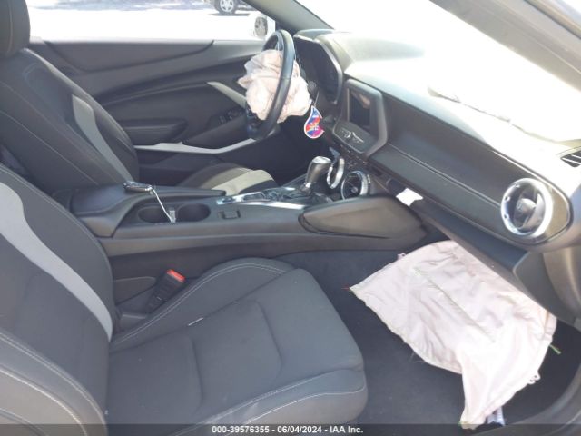 2022 CHEVROLET CAMARO 1G1FB3DX1N0100864 Photo 4