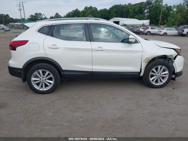 JN1BJ1CP1JW186945 Nissan Rogue Sport Sv