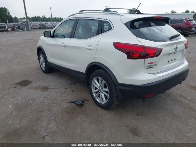 JN1BJ1CP1JW186945 Nissan Rogue Sport Sv