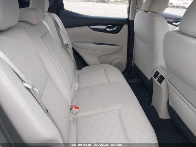 JN1BJ1CP1JW186945 Nissan Rogue Sport Sv