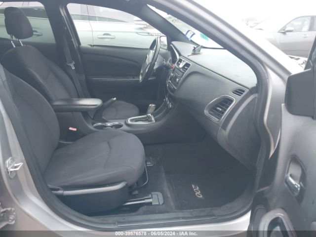 1C3CCBBG8EN106169 Chrysler 200 Touring