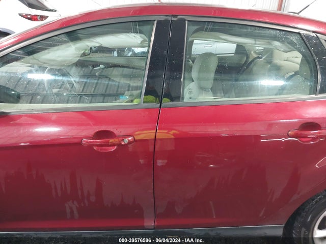 Ford FOCUS SE 2016 1FADP3F28GL371574 Image 14