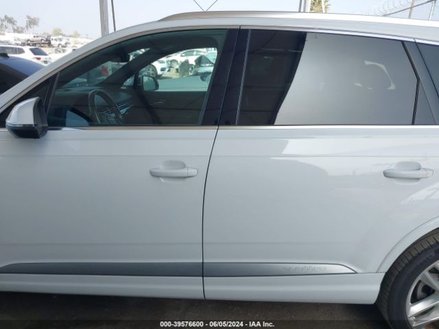 WA1VAAF76JD019086 Audi Q7 3.0t Premium