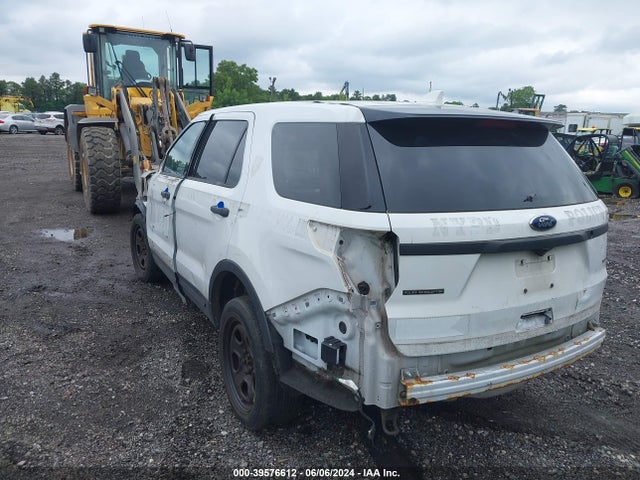 Ford Utility Police Interceptor 2016 1FM5K8AR2GGC62157 Image 3