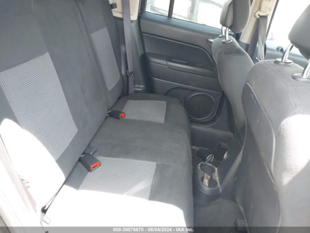 1C4NJRBB8GD782508 Jeep Patriot Sport