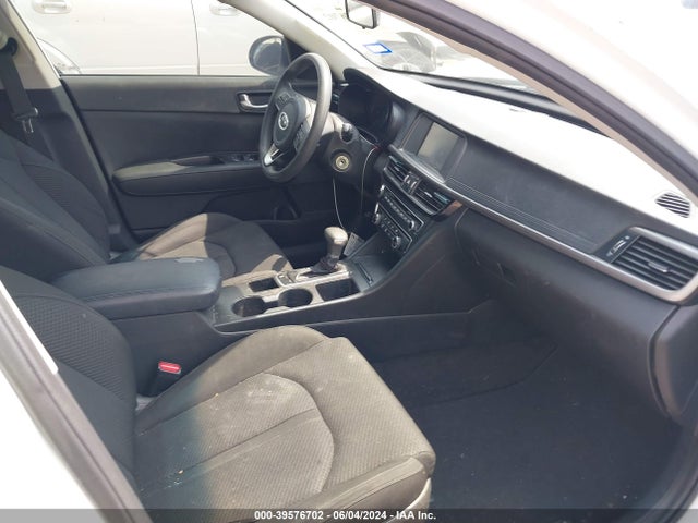 KIA Optima Lx 2018 5XXGT4L32JG207895 Image 5