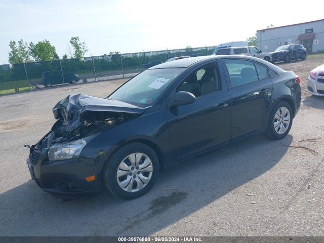 Chevrolet Cruze Ls Auto 2014 1G1PA5SH2E7229783 Image 2