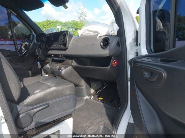 2021 MERCEDES-BENZ SPRINTER 1500 W1Y70BGY3MT066953 Photo 4