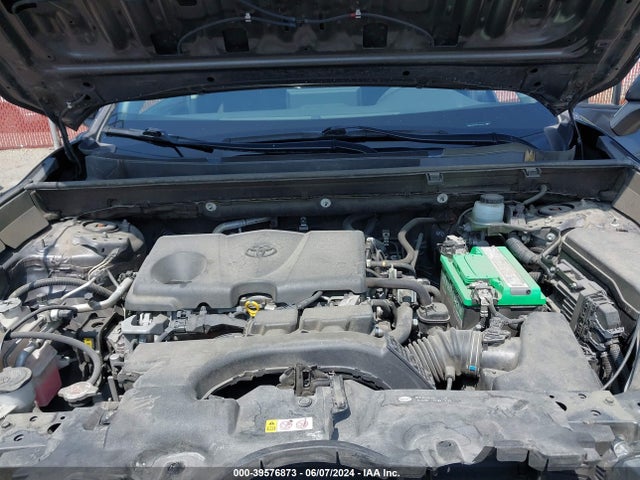 Toyota RAV4 LE 2019 JTMF1RFV0KJ004867 Image 10