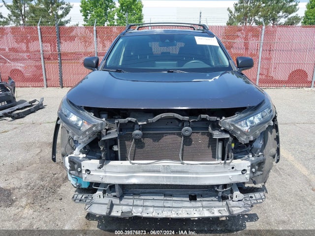 Toyota RAV4 LE 2019 JTMF1RFV0KJ004867 Image 13