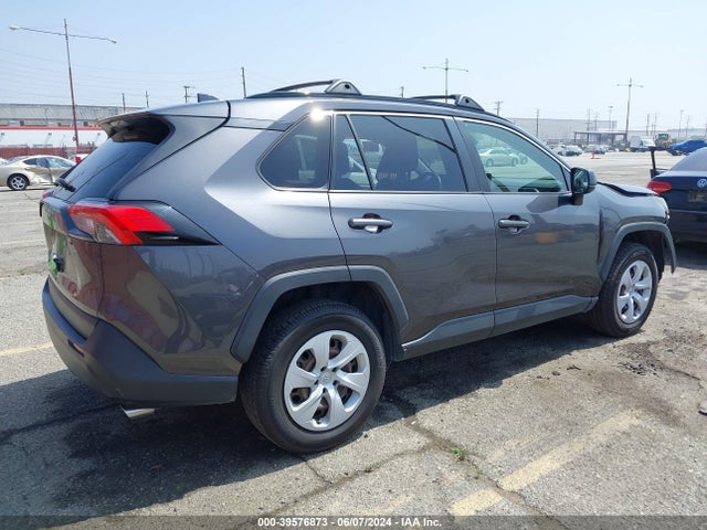 Toyota RAV4 LE 2019 JTMF1RFV0KJ004867 Image 4