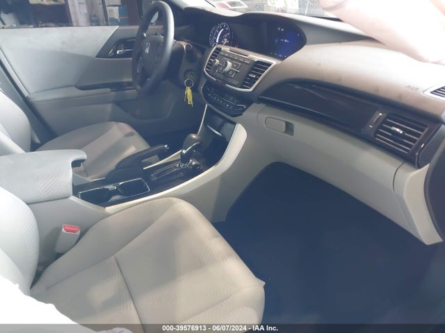 Honda ACCORD LX 2017 1HGCR2F38HA265837 Image 5