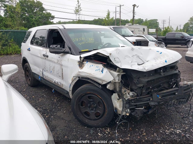 2016 1FM5K8AR4GGC62158 main image
