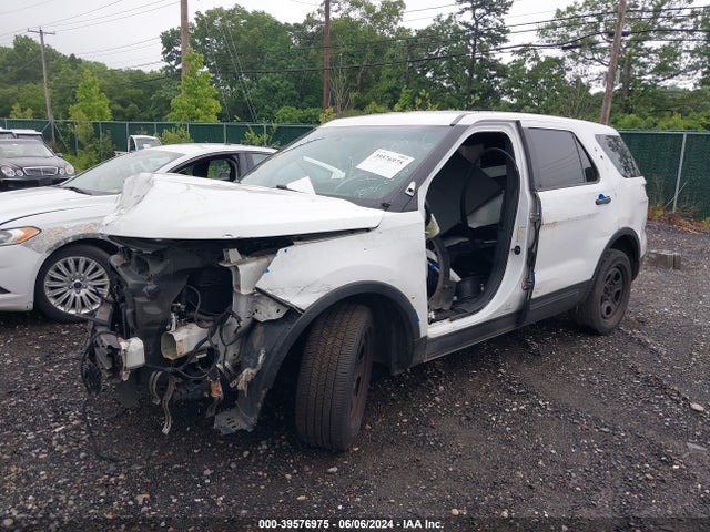 Ford Utility Police Interceptor 2016 1FM5K8AR4GGC62158 Image 2