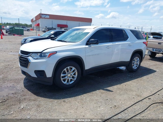 Chevrolet Traverse Ls 2019 1GNERFKWXKJ172332 Image 2