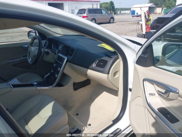 YV126MFK3F2366520 Volvo S60 T5 Premier