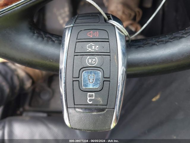 2LMPJ8LRXJBL12573 Lincoln Mkx Reserve
