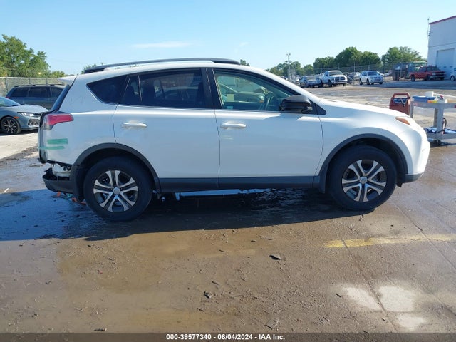 Toyota RAV4 LE 2017 JTMZFREV8HJ710364 Image 13