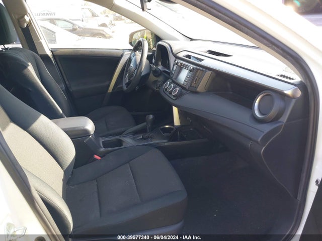 Toyota RAV4 LE 2017 JTMZFREV8HJ710364 Image 5