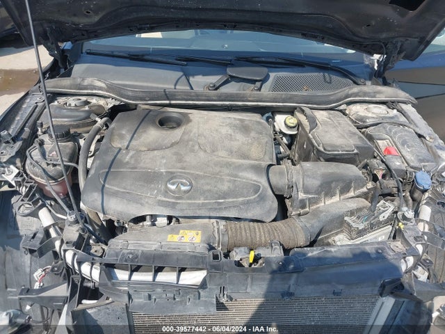 SJKCH5CP7JA004776 Infiniti Qx30 Luxe