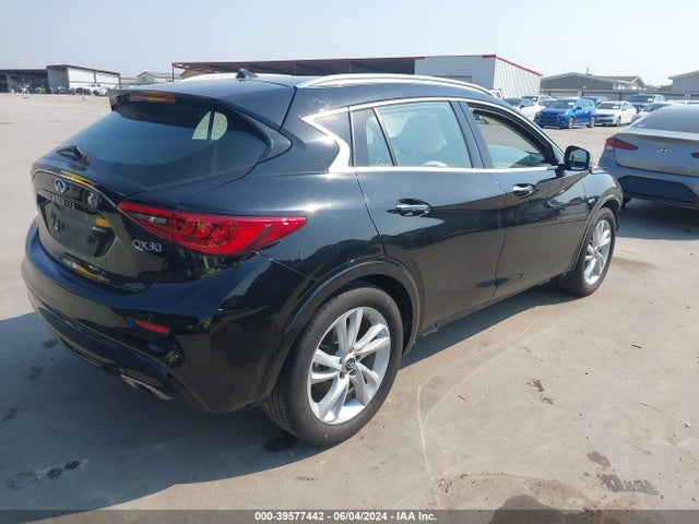 SJKCH5CP7JA004776 Infiniti Qx30 Luxe