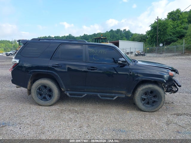 Toyota 4runner Sr5 Premium 2019 JTEBU5JR0K5656000 Image 14
