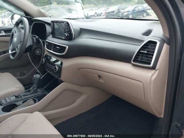 KM8J23A47KU067865 Hyundai TUCSON SE
