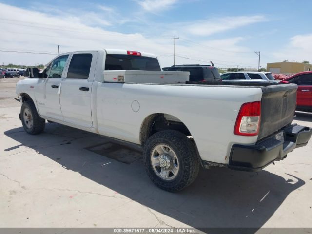 3C6UR5HJ4NG146915 RAM 2500 Tradesman  4x4 8' Box